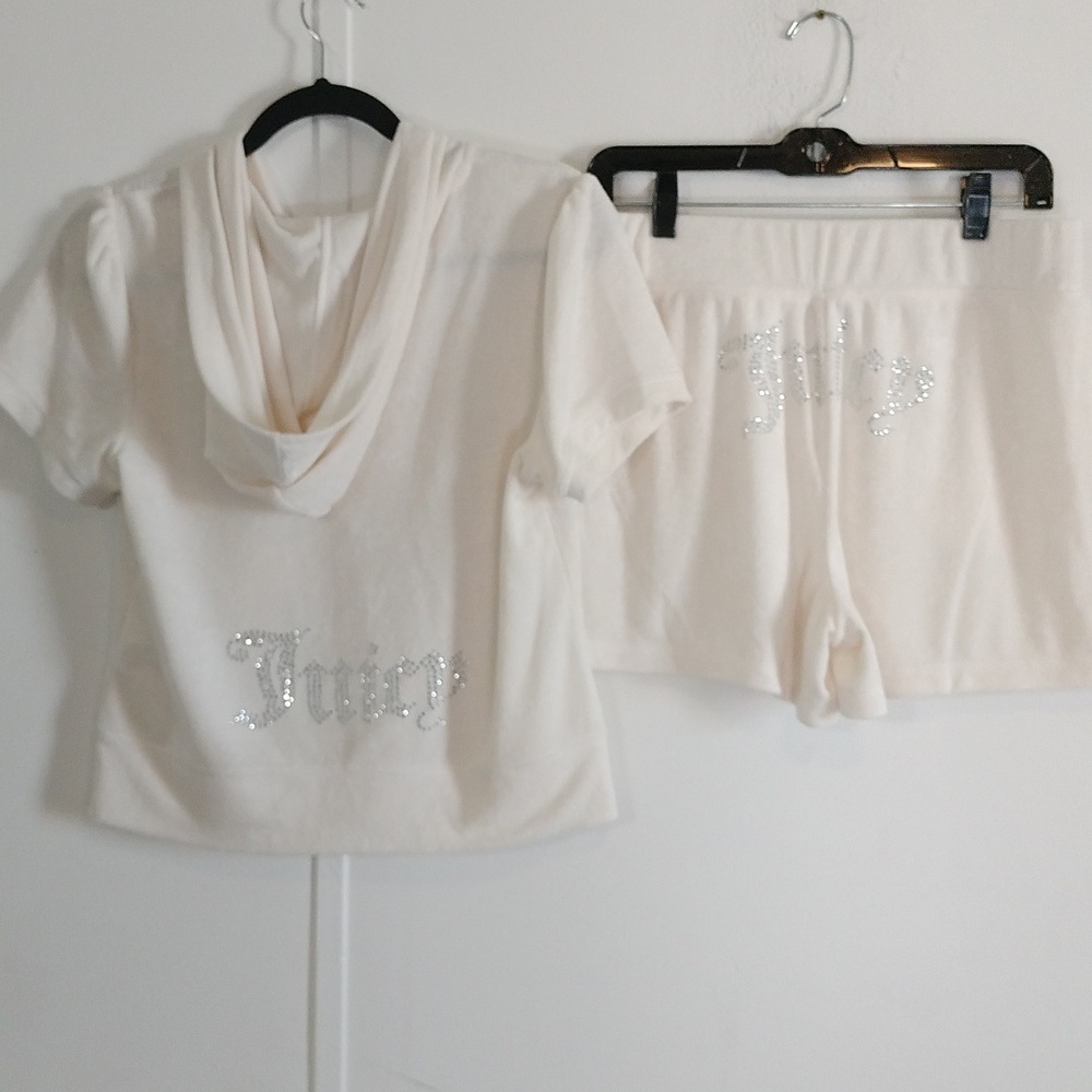 Juicy Couture Cream Hooded Shorts Set with Crystal Logo